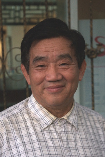 Yang Jisheng - China forbids Great Famine author from taking Harvard prize